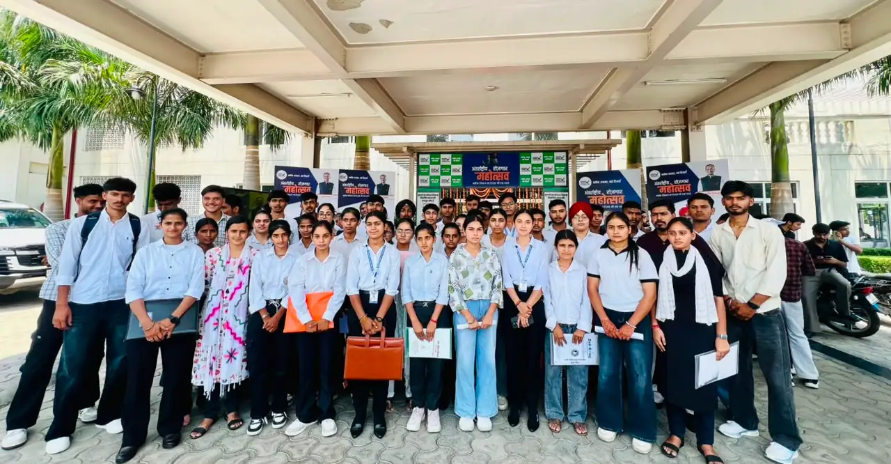 Zed-King Institute students at the Antyodaya Rozgar Mahotsav job fair in Kaithal, Haryana
